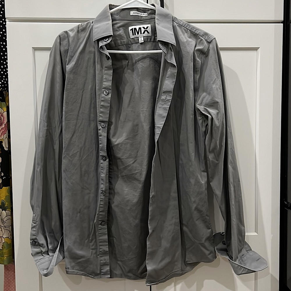Express 1MX shirt size small